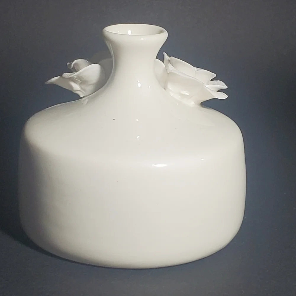 Elegant White Floral Vase